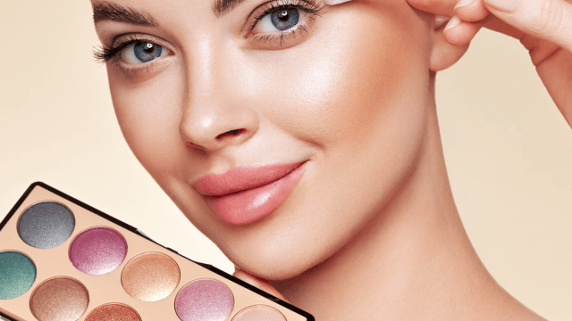 Introduction to Applying Makeup Online Course