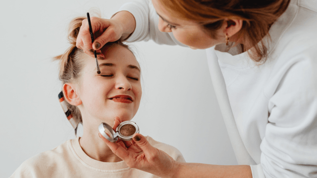 Professional Make Up Artist