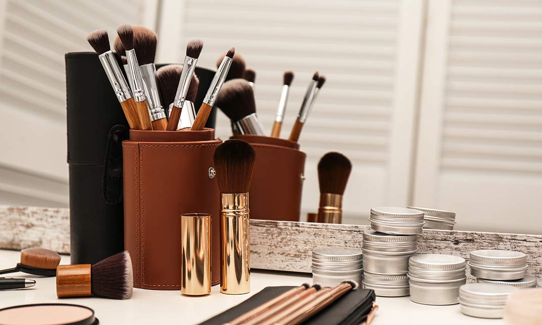 Makeup Tools, Hygiene & Personal Kit