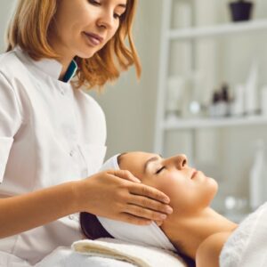 Beauty Certificate: Level 3 Diploma in Beauty Therapy & Massage - CPD Approved